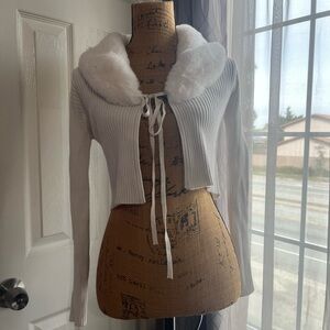 White Faux Fur Collar Ribbed Sweater